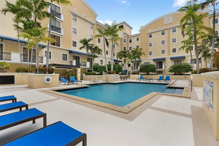 Colonnade at Dadeland #509 image #20