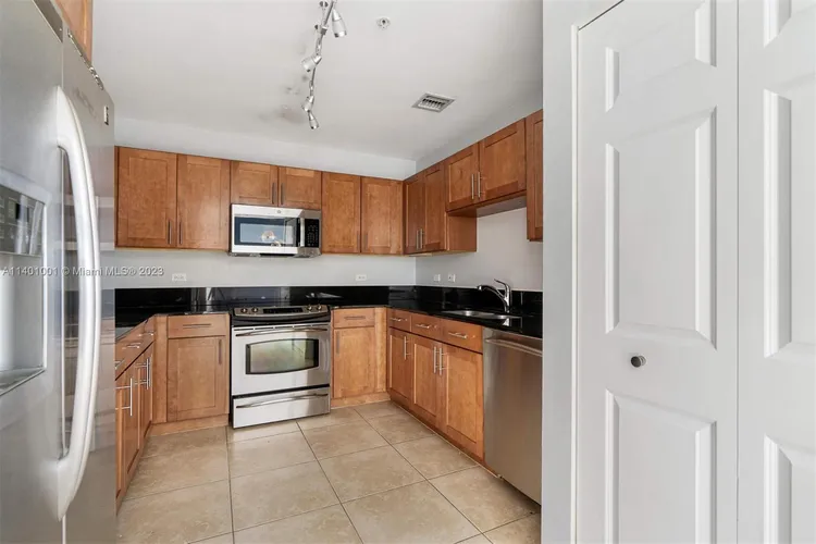 Colonnade at Dadeland #509 image #9