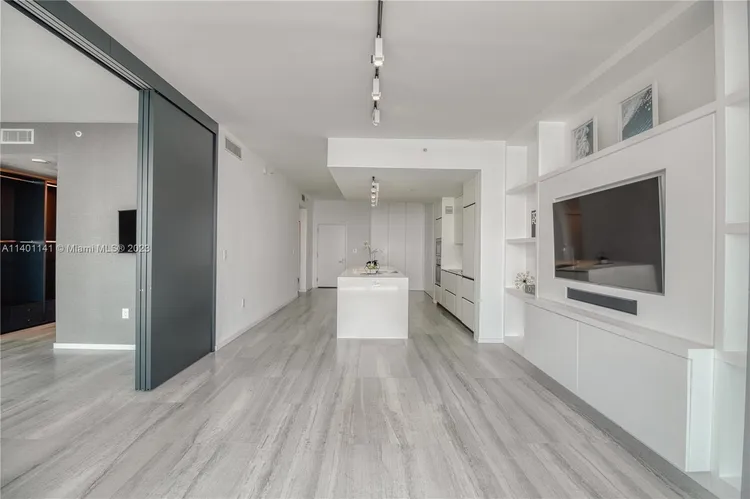 900 Biscayne Bay #5605 image #12