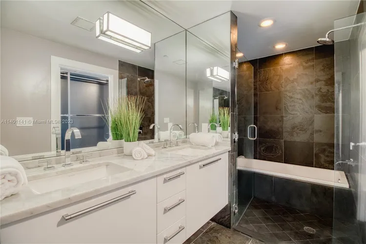 900 Biscayne Bay #5605 image #16