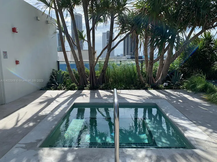 Canvas #2912 image #29