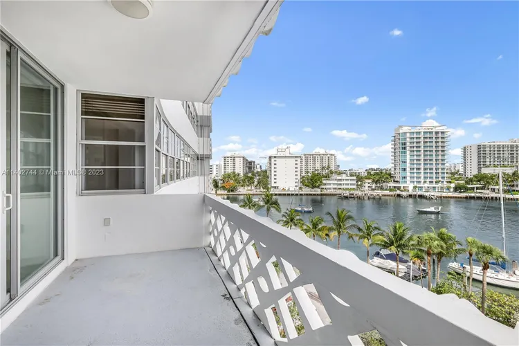 Belle Plaza #514 image #21