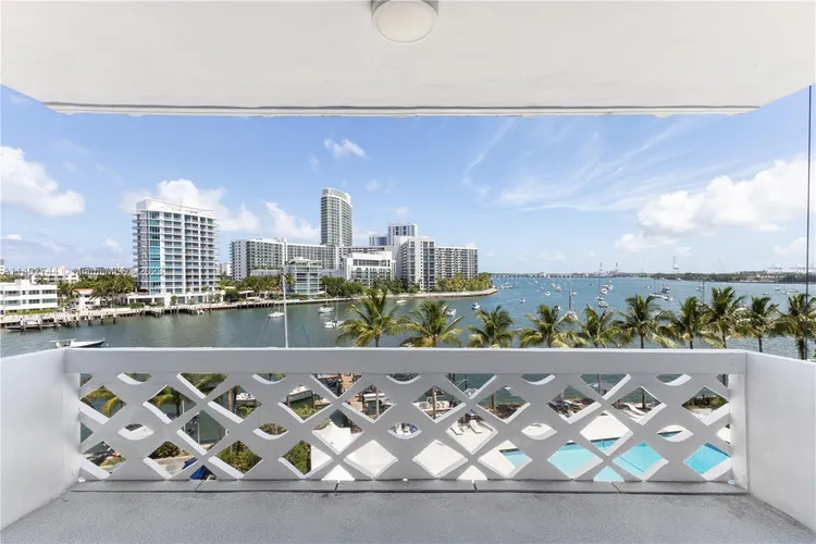 Belle Plaza #514 image #9