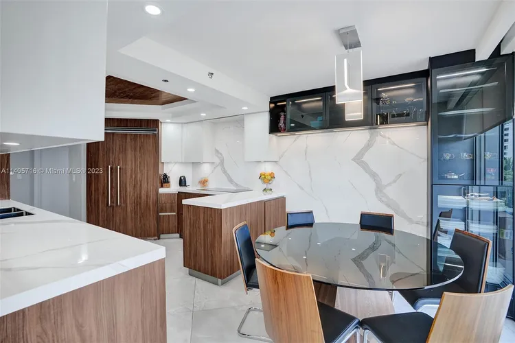 Williams Island 2600 #605 image #11