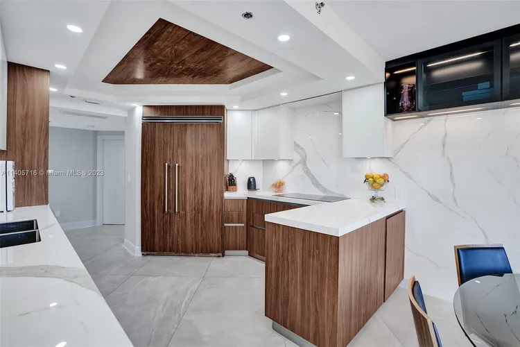 Williams Island 2600 #605 image #12