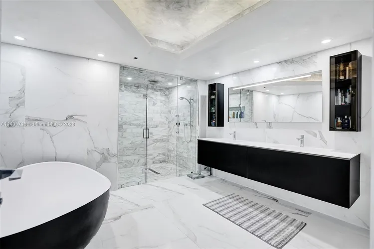 Williams Island 2600 #605 image #19