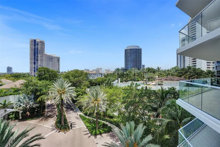 Williams Island 2600 #605 image #22