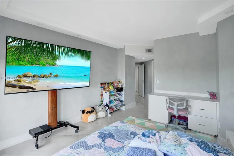 Williams Island 2600 #605 image #24