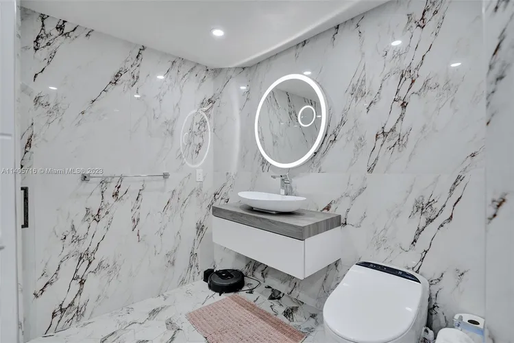 Williams Island 2600 #605 image #25