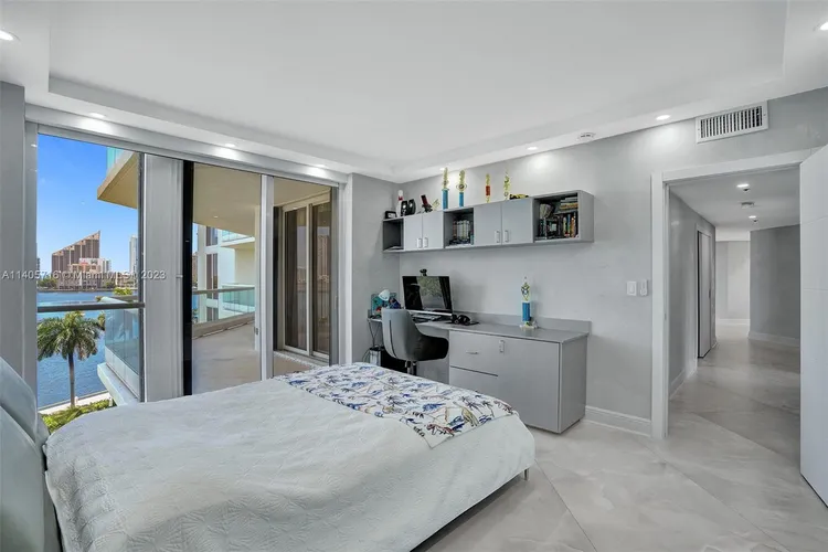 Williams Island 2600 #605 image #31