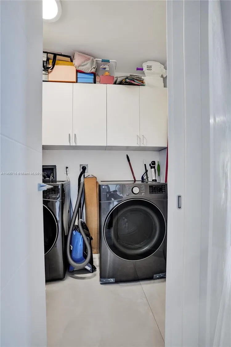 Williams Island 2600 #605 image #33