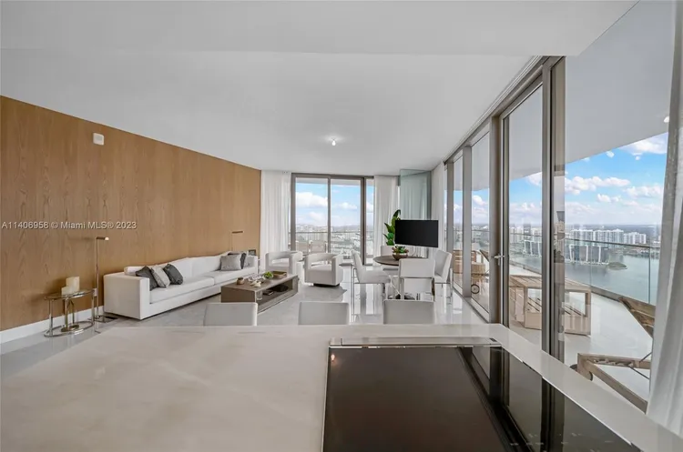 Residences by Armani Casa #4105 image #12