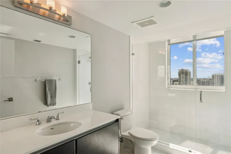 Onyx #1905 image #13