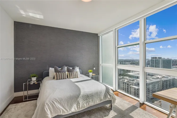 Onyx #1905 image #15