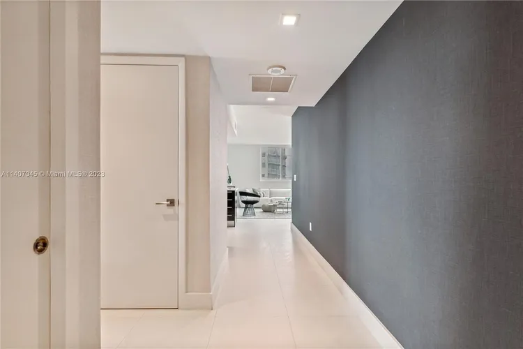 Onyx #1905 image #20