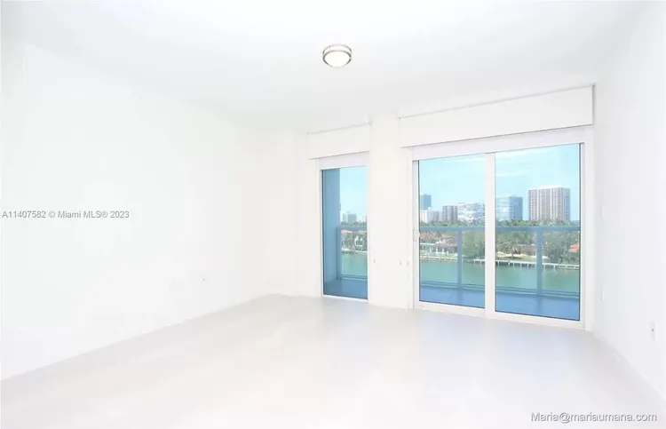 O'Residences #706 image #29