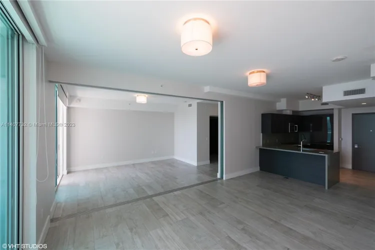 The Bond #3704 image #11