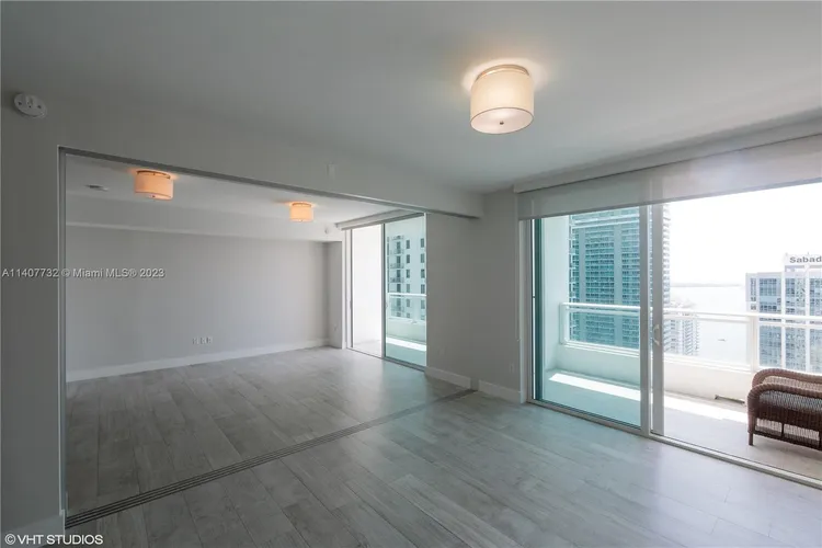 The Bond #3704 image #12