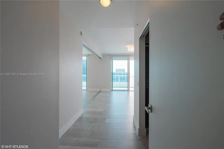 The Bond #3704 image #16