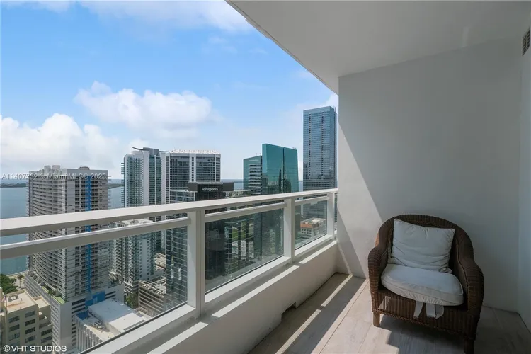 The Bond #3704 image #22