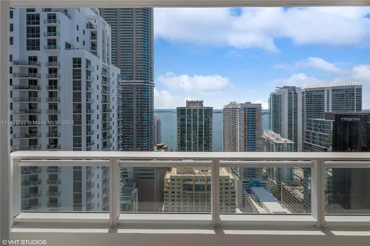 The Bond #3704 image #25