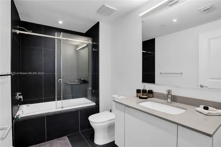 Canvas #PH07 image #22