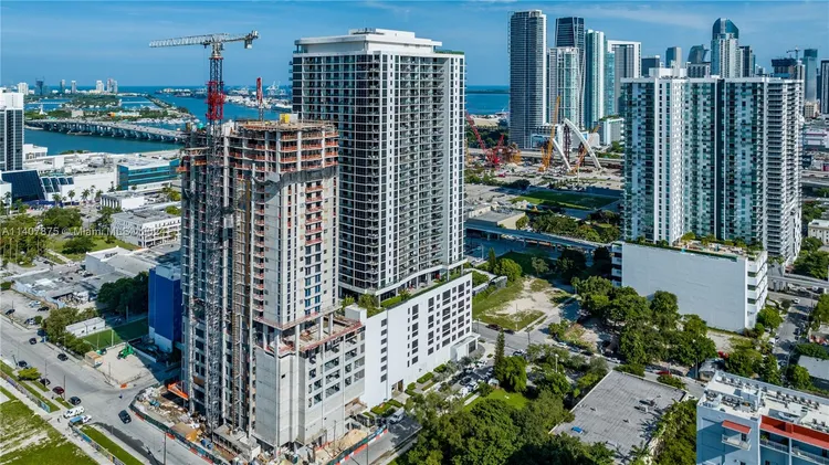 Canvas #PH07 image #9