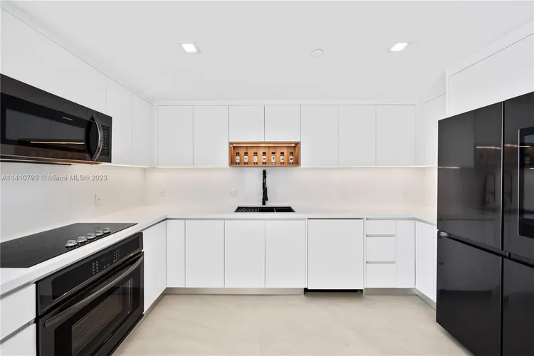 Casa del Mar #27D image #12