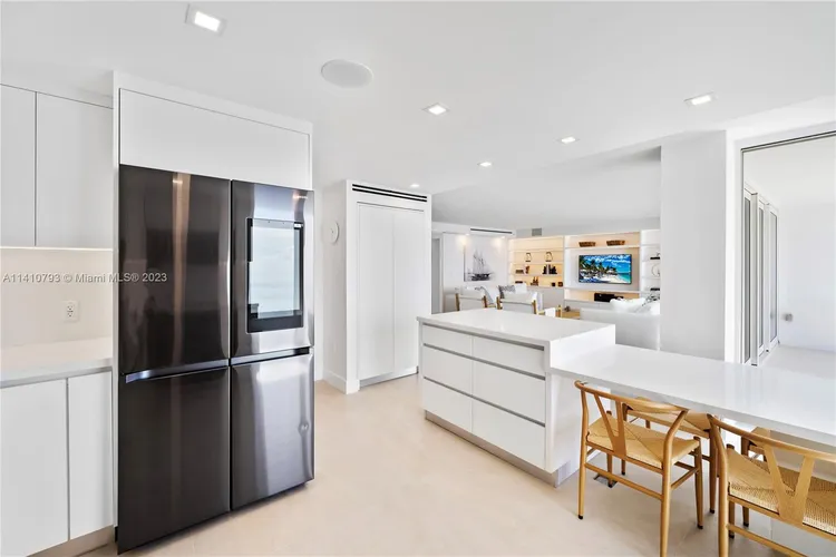 Casa del Mar #27D image #14