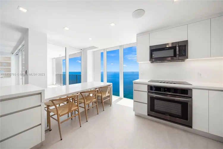 Casa del Mar #27D image #15