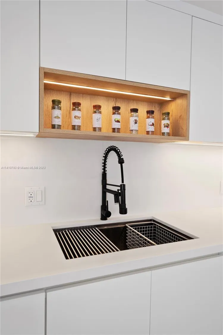 Casa del Mar #27D image #16