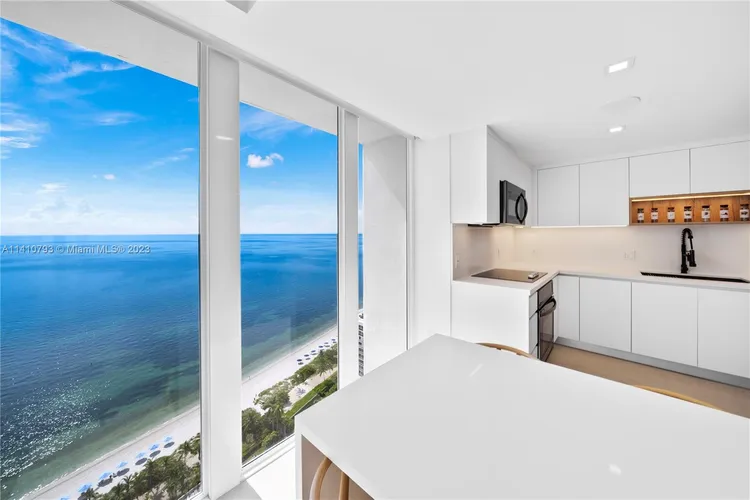 Casa del Mar #27D image #22