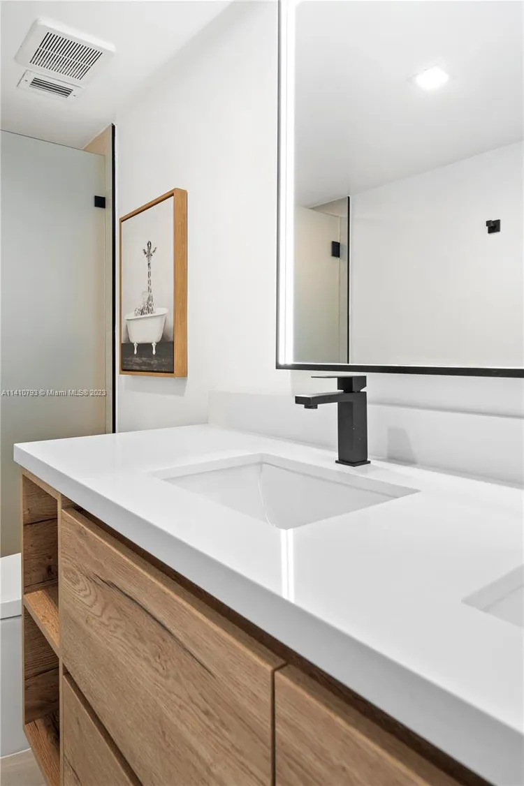 Casa del Mar #27D image #35