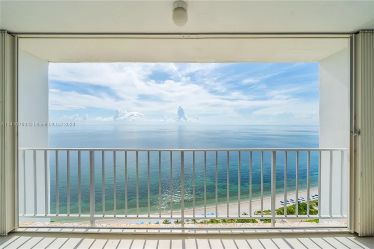 Casa del Mar #27D image #40