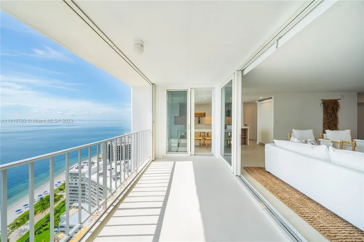 Casa del Mar #27D image #41