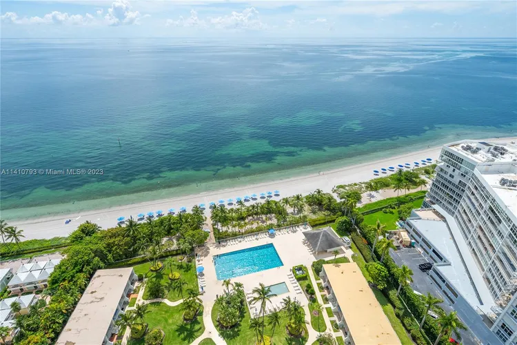 Casa del Mar #27D image #47