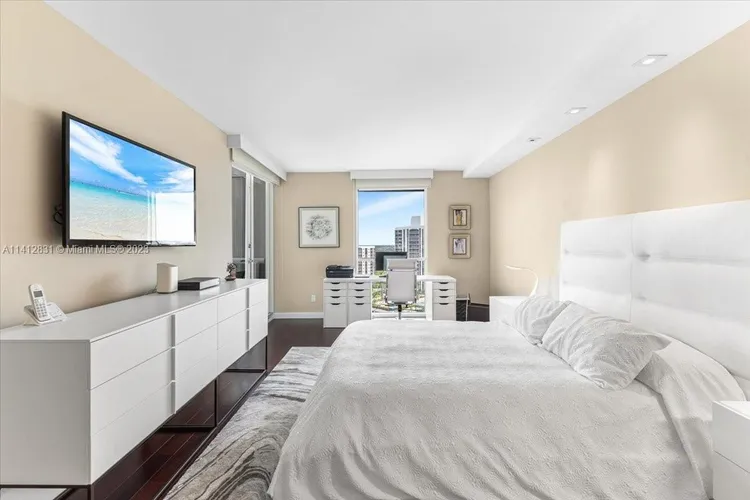 South Tower at the Point #1708 image #12