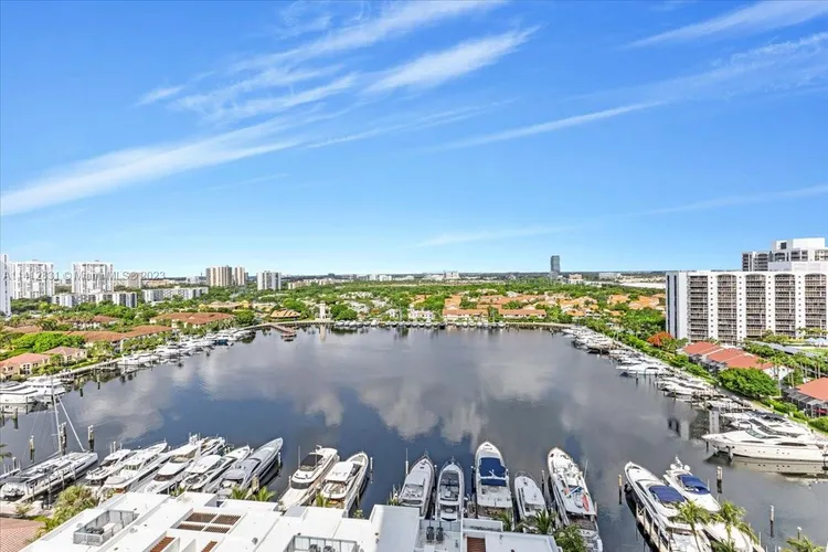 South Tower at the Point #1708 image #21