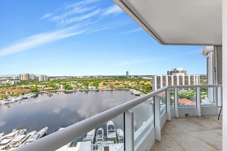 South Tower at the Point #1708 image #24