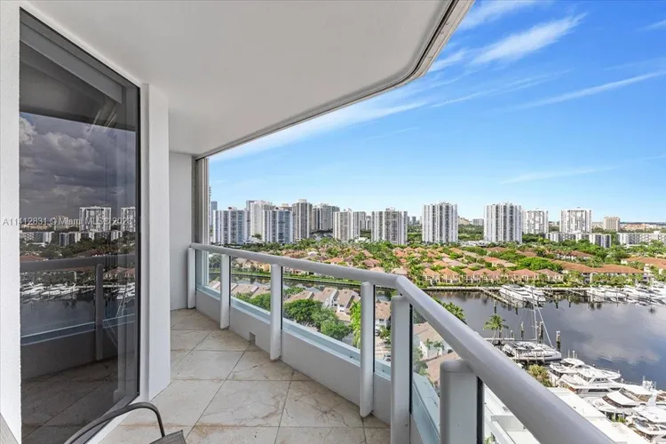 South Tower at the Point #1708 image #26