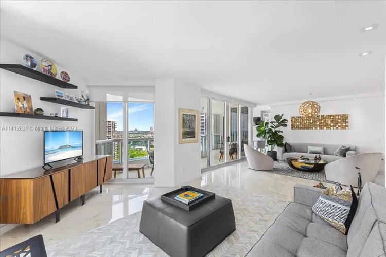 South Tower at the Point #1708 image #6