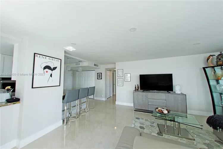 Berkley South #15L image #12