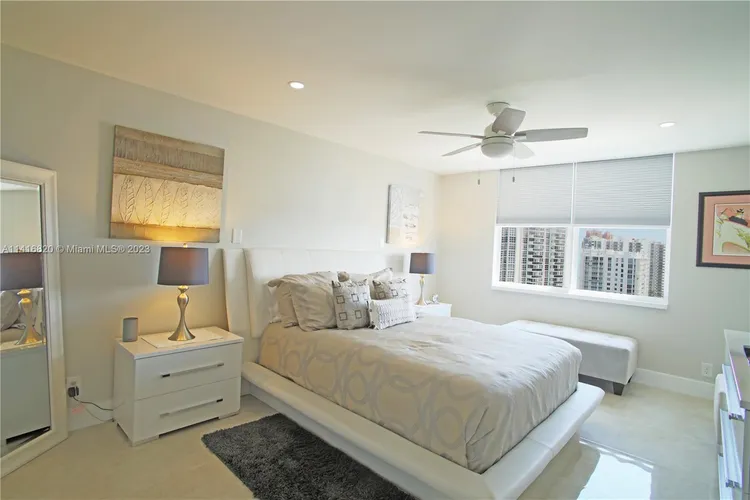 Berkley South #15L image #20