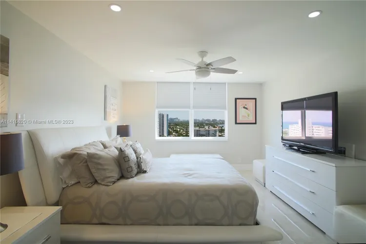 Berkley South #15L image #21