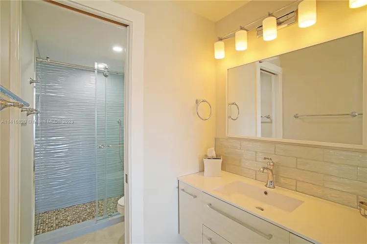 Berkley South #15L image #25