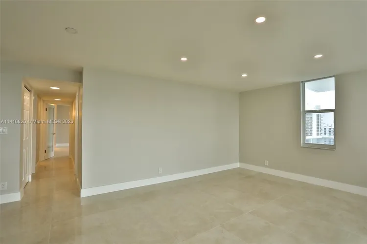 Berkley South #15L image #6