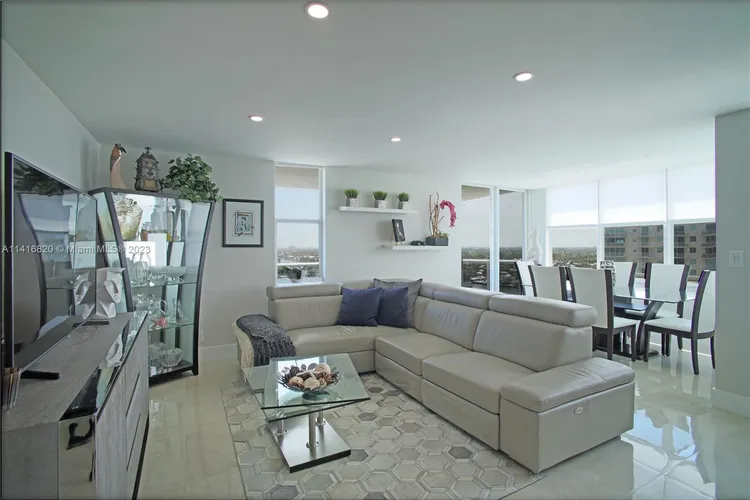 Berkley South #15L image #8