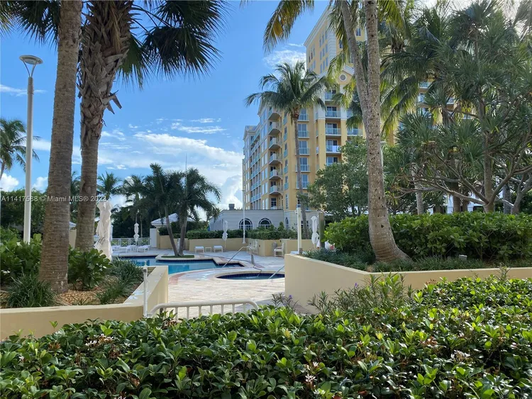 Grand Bay Residences #104 image #18