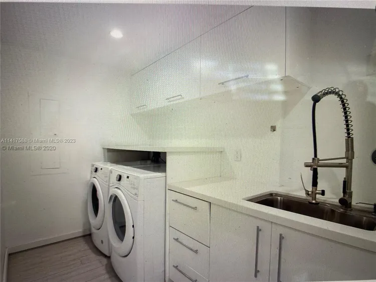 Grand Bay Residences #104 image #19