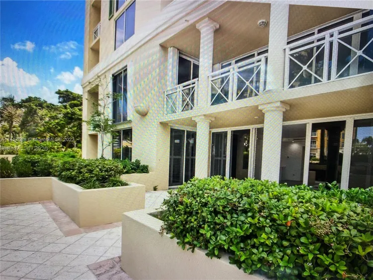 Grand Bay Residences #104 image #24